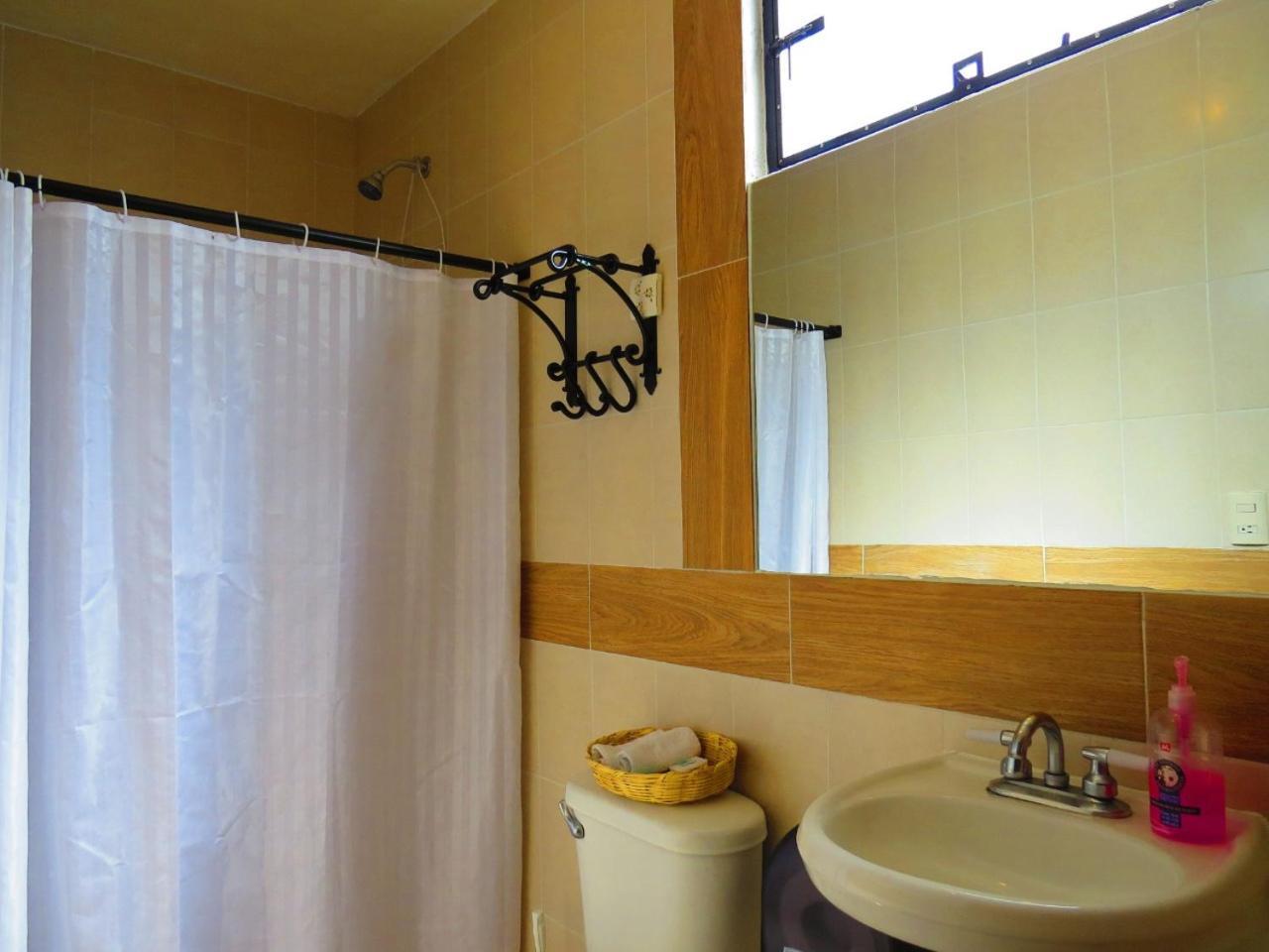 La Catrina Hostel Альенде Экстерьер фото